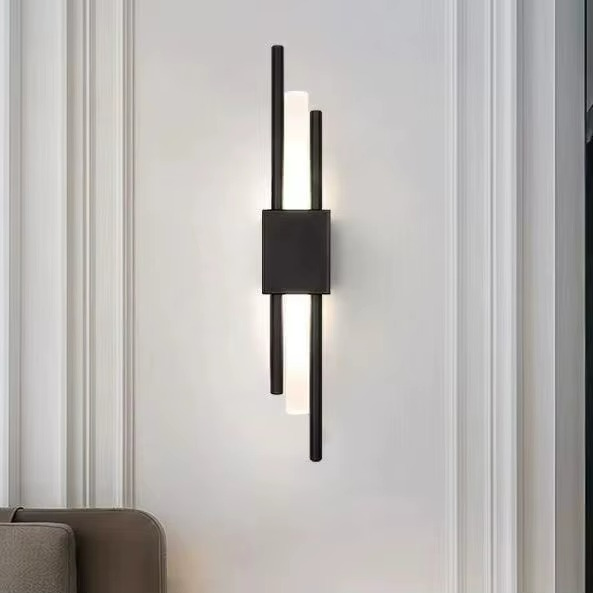 Sleek Wall Lamp | Italian-Inspired Frosted Glass Wall Light